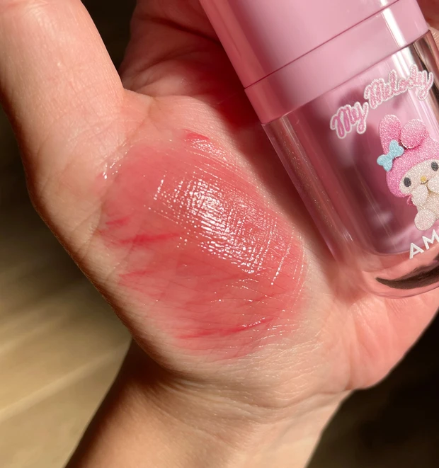 AMUSE、韓国コスメ、サンリオコラボ