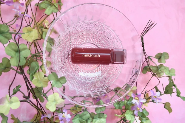 ミルクタッチ  ジュエリーフィットティンティッドグロウティント　10 Fallen Coco　パッケージ