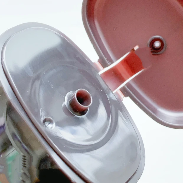 ケアセラ APの使いやすいワンタッチキャップを開けた様子