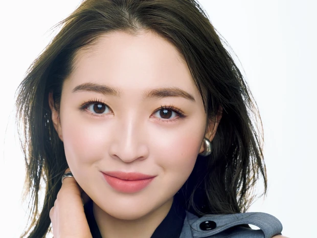 「幼い丸み頬」タイプのチークの入れ方HOW TO！ おすすめコスメ＆ブラシも紹介