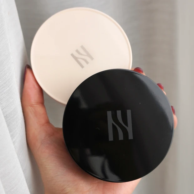 HERA ヘラ NEW ブラック クッション ファンデーション マット肌 韓国コスメ デパコス