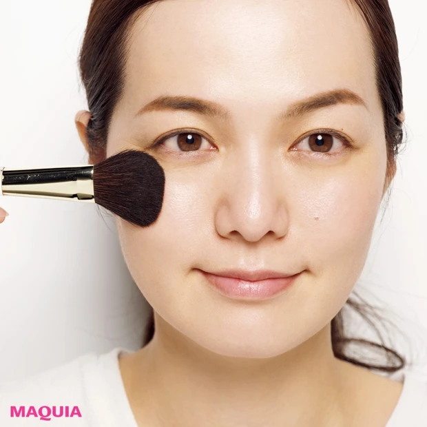 テクニックいらずでかわいくなれる！ メイクのプロも惚れこむチークブラシB…