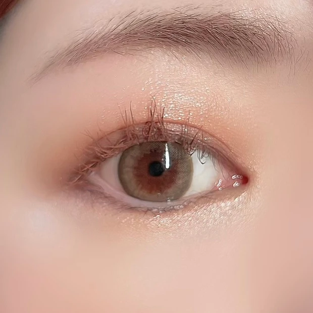 LUNASOL(ルナソル)Mandarin Garnetのルックアイテムを使ったメイク