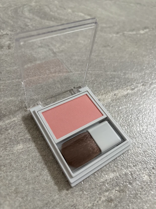 ファシオ　FASIO 新作　新商品　失敗しにくい フェイスカラー UV  血色感タイプ　チーク　プチプラ　イエベ　ブルベ　使い方　人気