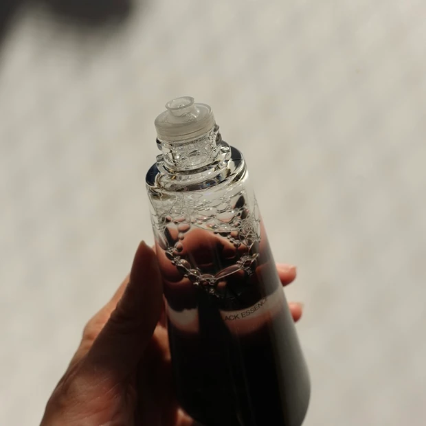 FAS ザ ブラック エッセンス（化粧水）