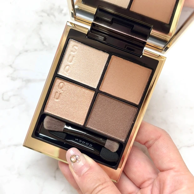 SUQQU シグニチャーカラーアイズ 15 凛覗はイエベ・ブルべ問わず使いやすい