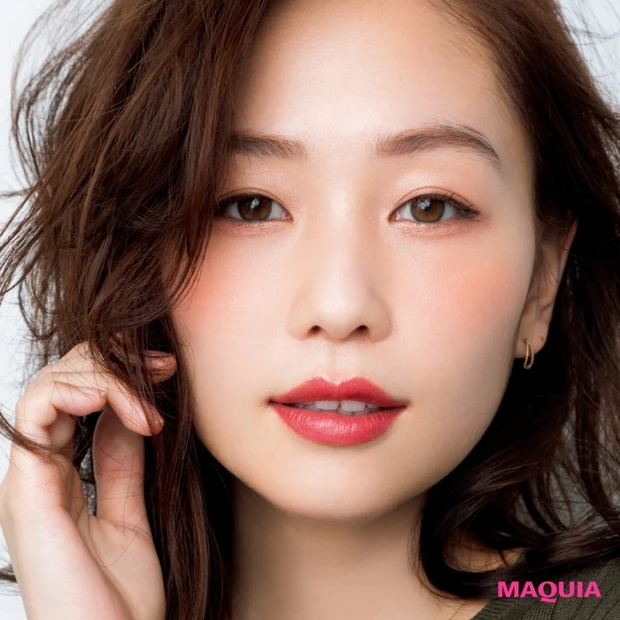 “幅狭な二重”さんを色っぽく&すっきり端正な印象に仕上げる2つのアイメイ…