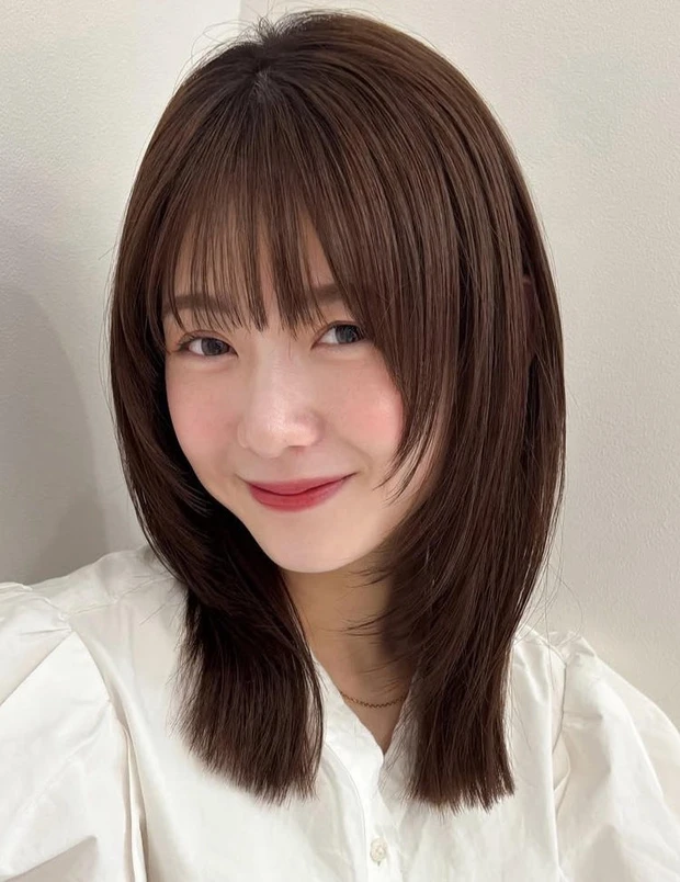 冬におすすめの髪型 ミディアムヘア ハッシュカットで垢抜けする韓国風ミディアムレイヤー