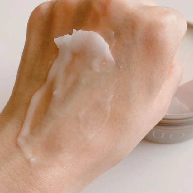 【デュオ】薬用洗顔&薬用クレンジングバームは、洗うたびに肌のバリア機能を高めて、ゆらぎにくい肌へと導きます。_3_2