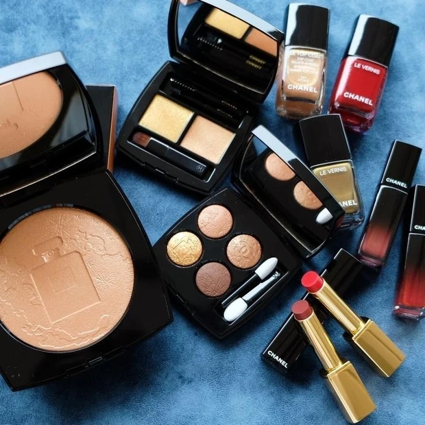 【4位】シャネル ホリデーメイクアップコレクション【クリスマスコフレ・限定品2022】