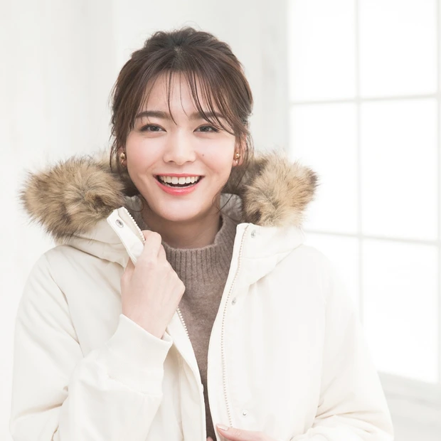 ユニクロのキレイめブルゾン×ゆるお団子アレンジで、“冬の愛らしい”を一人…