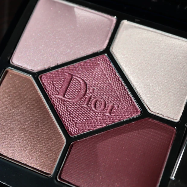 Dior2021春限定アイシャドウ《サンク クルール クチュール 849 ピンク 