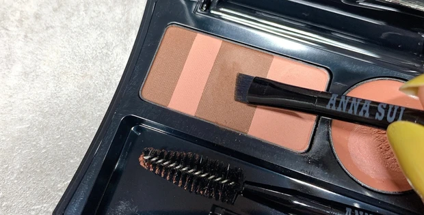 アナスイ アイブロウコンパクト 眉毛 整え方 形 書き方 アイブロウ 使い方