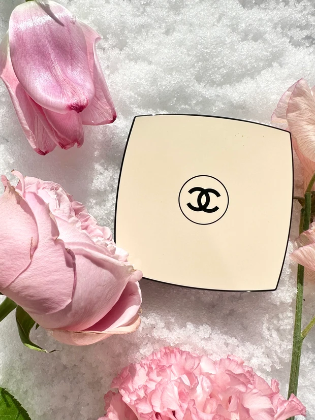 かわいすぎる♡CHANELの新色シャドウご紹介⭐︎
【レ ベージュ パレット ルガール
クール ドゥ シャネル】_3