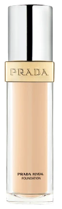 プラダ ビューティ リヴィール スキン ファンデーション