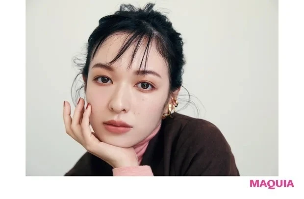 カラーアイライナーの引き方のポイント_A.まつ毛の根元が目立つ目元なら繊細仕込みのアイライナーを