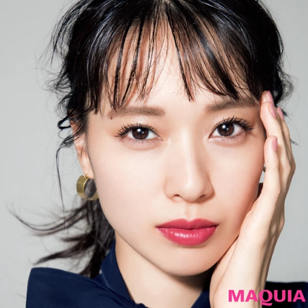 最新号のカバーは戸田恵梨香さん! ピンクリップを際立たせるスモーキーEY…