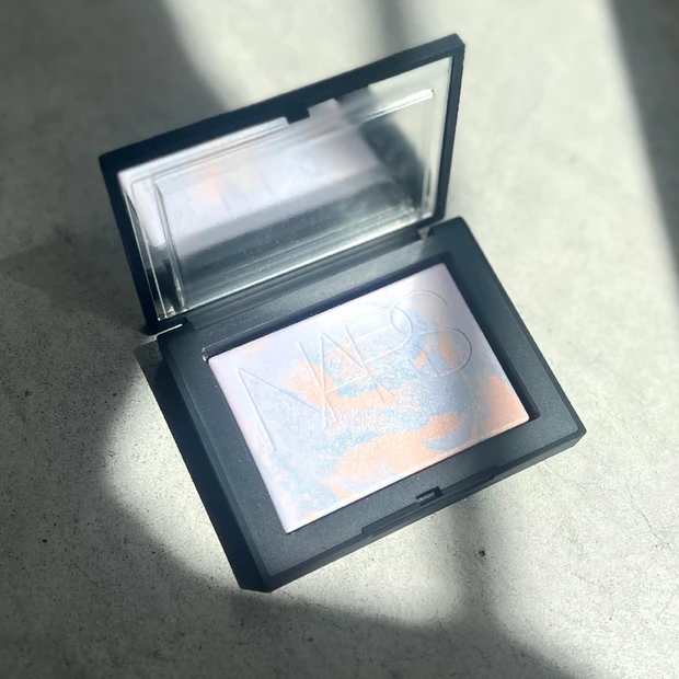 【NARS】超人気リフ粉に限定ラベンダー系パステルカラーが登場！8/23(金)より全国発売！