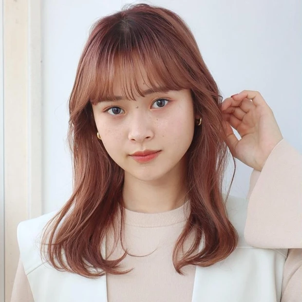 ミディアム　ヘア　髪型　ヘアスタイル　30代　40代　大人　ヘアカラー　前髪あり　ピレンジ　おしゃれ