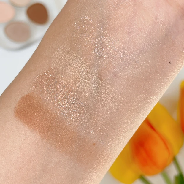 トーン 秋新色アイシャドウ 08 Classy Beige スウォッチ