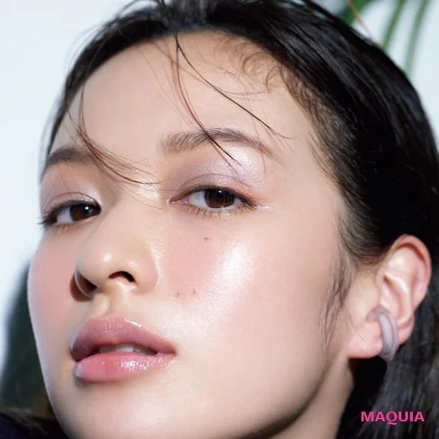 長井かおりさんが注目! 夏のプチプラコスメ_旬なキレイ色が続く寒色×暖色MIXアイ