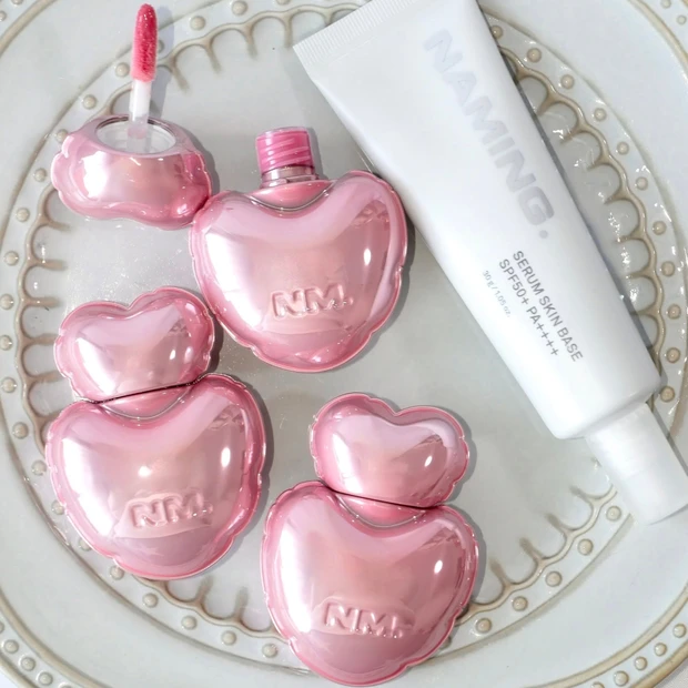 【NAMING.（ネーミング）】新作ハート型グロスを全色スウォッチ！ 日本限定の化粧下地も登場