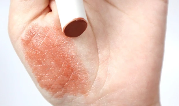 キャンメイク むちぷるティント 01 バタースコッチ スウォッチ