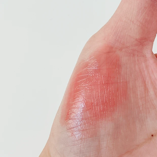 SUQQU モイスチャーグレイズリップスティック 02 儚咲 スウォッチ