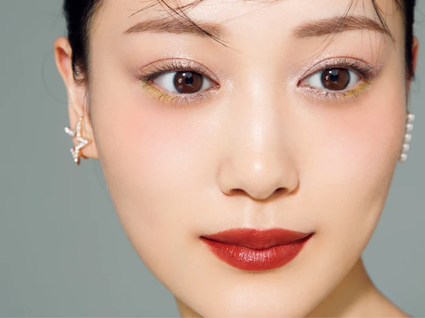 山下美月がセレクト　気になる秋コスメ