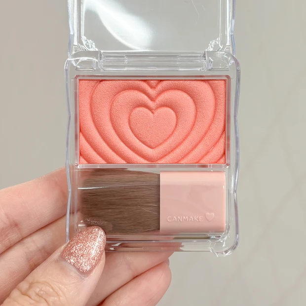 【キャンメイク】人気チークの新色『P06 ジューシーコーラル』を他の色と比較してレビュー_1_1