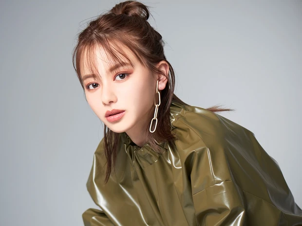 オフにオススメなディオールのリップは?【山本舞香×KUBOKI】ヘルシーヌードな唇でほんのりセンシュアルに
_3