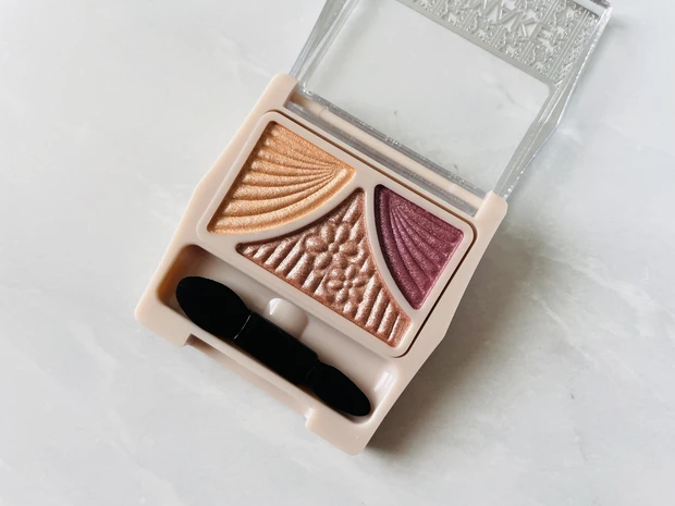 新色コスメスウォッチ!【CANMAKE(キャンメイク)】のジューシーピュアアイズの新色をレビュー♪イエベが使えるパープルとブルベが使えるオレンジって?_2_1