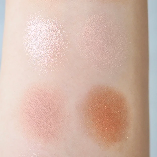 白湯メイク　おすすめアイテム　CEZANNE(セザンヌ)ベージュトーンアイシャドウ 02 ロージーベージュ スウォッチ