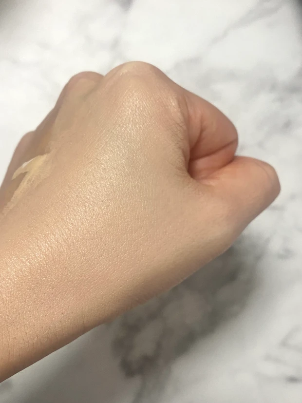 スキンレゾネートリキッドファンデーション