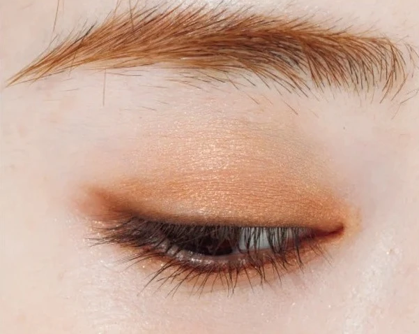 オレンジメイク やり方 アイ