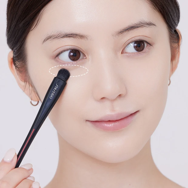 マキア　パウダーファンデーション　塗り方　資生堂　ブラシ