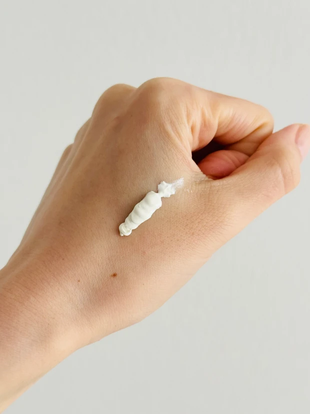 オバジC デイセラムUVのテクスチャー