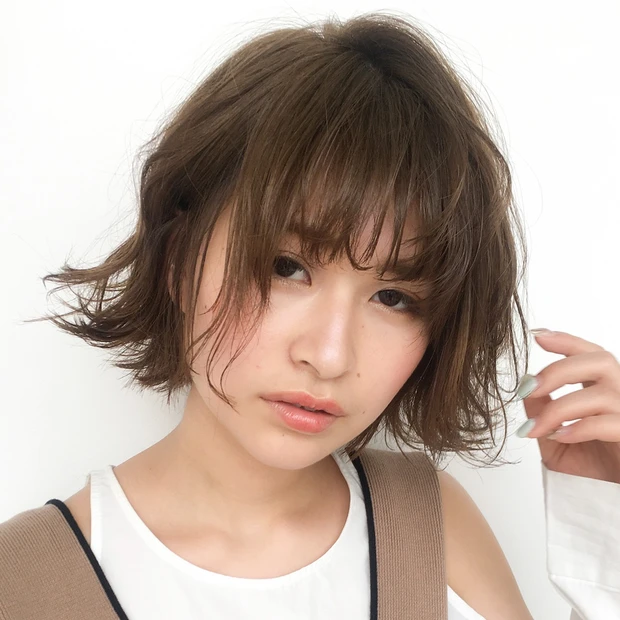 ヘアスタイル ミニボブ ボブ 大人の髪型 外ハネ 可愛い