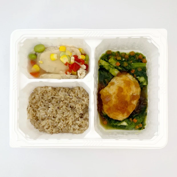 ダイエット、ボディメイク、冷凍弁当、宅配冷凍弁当、鶏肉豆腐ハンバーグセット、マッスルデリ、試食