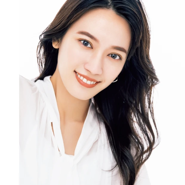 冬に負けない！ ふんわり透けるようなフォギー肌になれるベースメイクレシピ