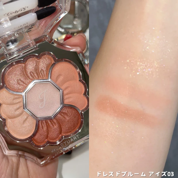 ジルスチュアート 新アイシャドウ ドレスドブルームアイズ 03