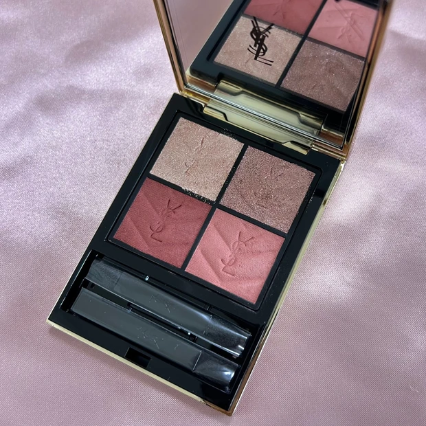 YSL オールアワーズ ハイパールミナイザー 03 ハイライター「オールアワーズ ハイパールミナイザー」|イヴ