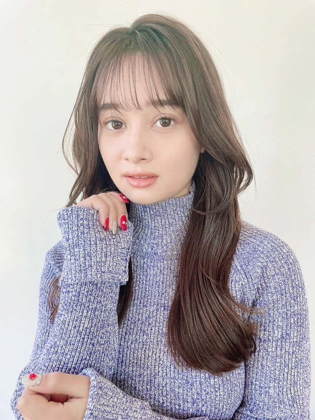 ロングヘア 30代 40代 ヘアスタイル ヘアカラー 前髪あり 韓国風