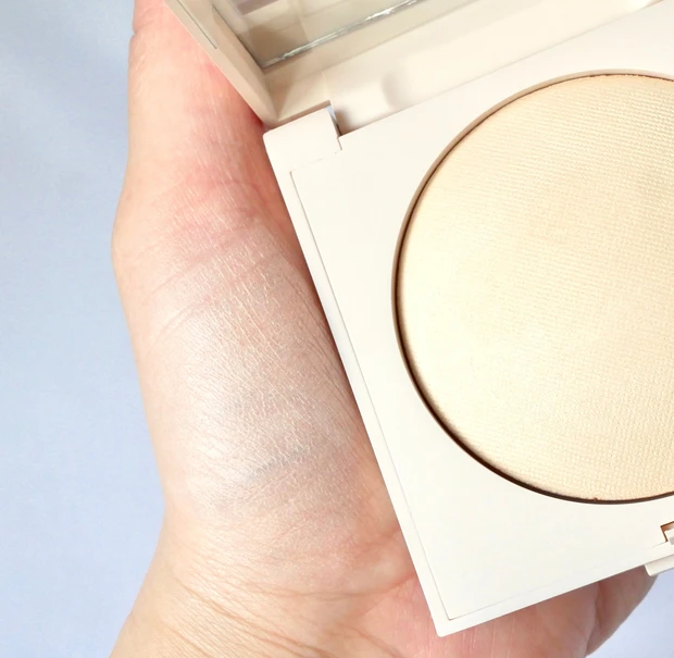 LAURA MERCIER(ローラメルシエ)リアル フローレス ルミナス パーフェクティング プレスト パウダー スウォッチ