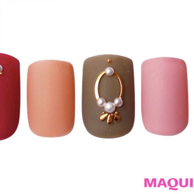 旬カラーをまろやかにする「マット」ネイルは、アクセ風パールで女子力UP！