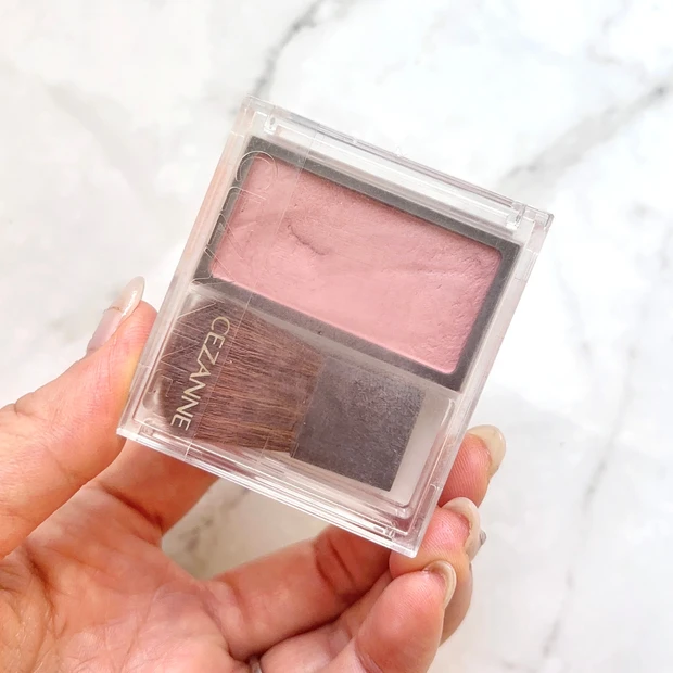 セザンヌ チークブラッシュ 04 ピュアピンク イエベ春の30代向けおすすめカラー