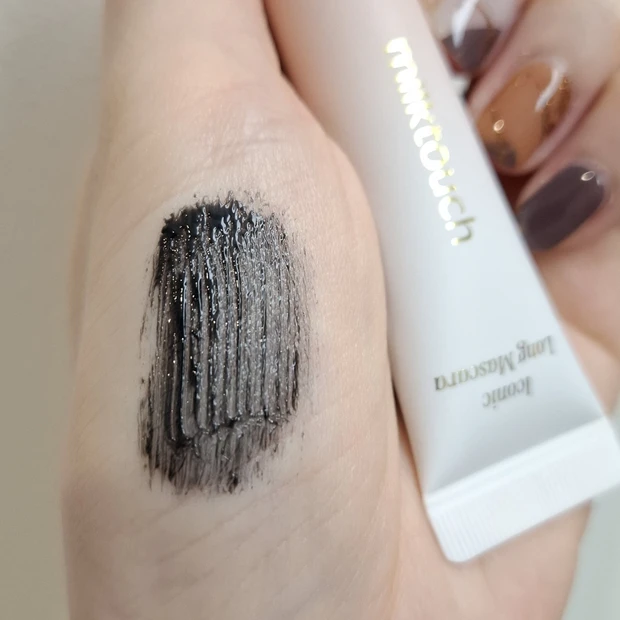 アイコニックロングマスカラ スウォッチ