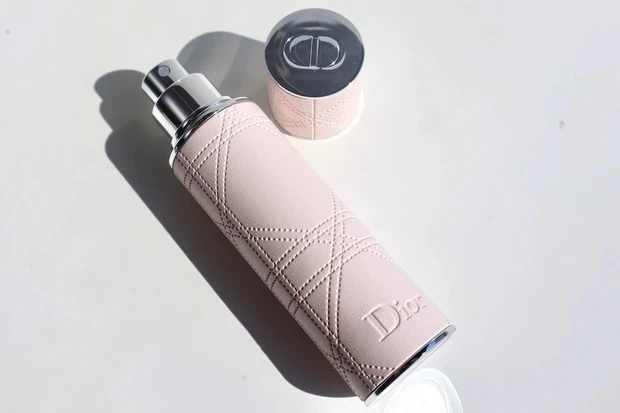 【最新】ディオールの「バースデーギフト」の中身をレビュー_【2022年度クリスタル会員】トラベルスプレー_1