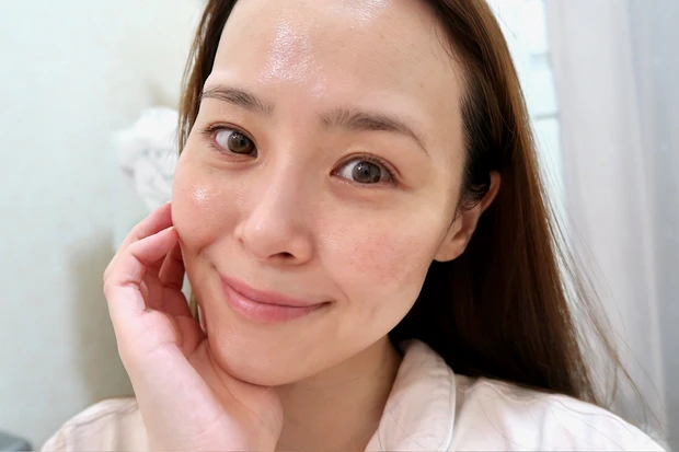 KOSE インフィニティ ザ リペアシリーズを使用した肌