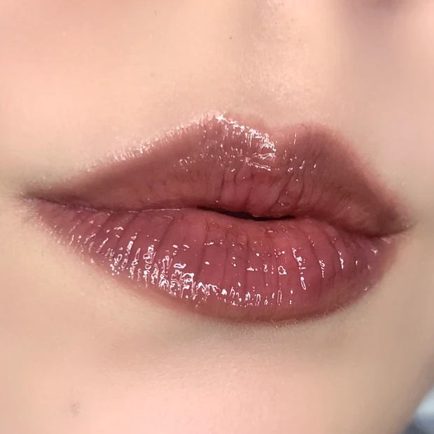 アディクション新作リップ グレイズドボム 013 Taste of Life テイスト オブ ライフ 使用イメージ